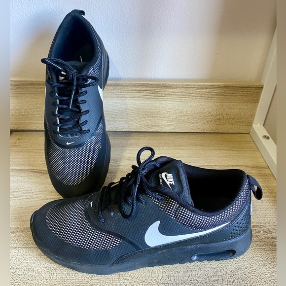 Nike Air Max Thea Sneakers 🖤 Women’s Size 7 - Picture 3 of 7